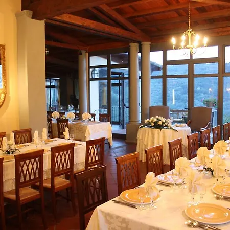 Le Rocche Agriturismo Casa di campagna San Piero Patti
